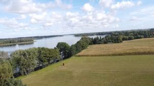 widok na jezioro Gruszczyńskie